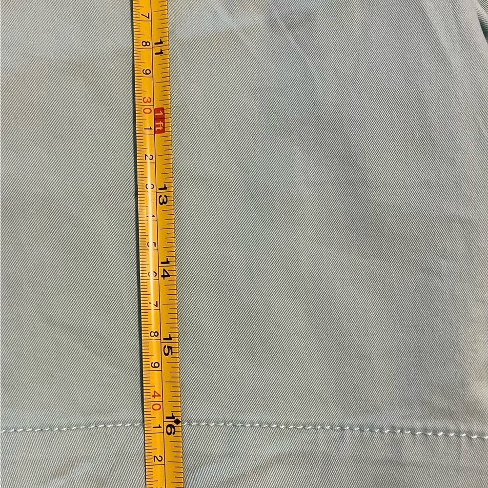 $60 NWT IZOD Men's Light Blue Shorts, size 34, 7” inseam - Picture 4 of 9